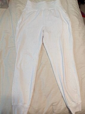 Gently worn Lululemon Sweatpants in size 6 - Cream Speckled
